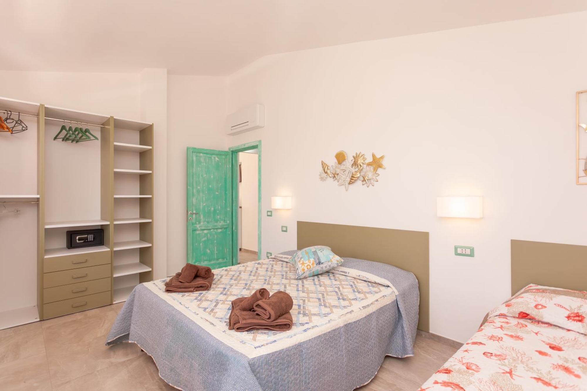 Residence Le Colonnine Сан-Теодоро Екстер'єр фото